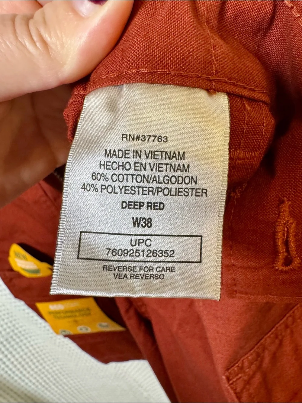 NWT Savane Men's Rust Red Cargo Shorts with Utility Pockets- Size 38”
